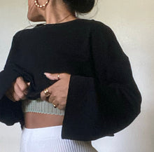 Load image into Gallery viewer, Long Sleeve Crop
